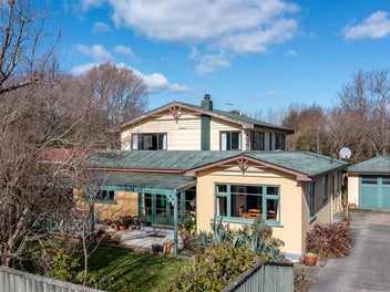 33 Queens Avenue, Waikuku Beach, Waikuku Beach