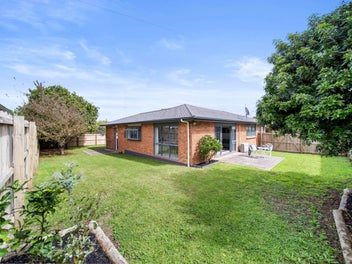 16 Eastland Road, Flat Bush, Auckland