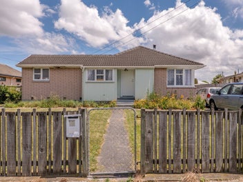 15 Lambeth Crescent, Northcote, Christchurch