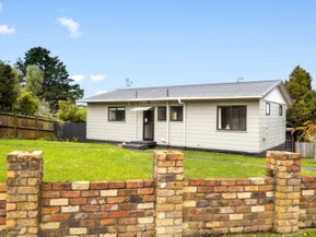 4 Forster Place, West Harbour, Auckland