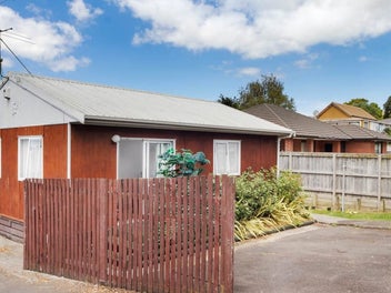 1/13 Holly Street, Avondale, Auckland