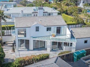 2/42 Churchill Road, Murrays Bay, Auckland