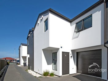 5/464 Main South Road, Hornby, Christchurch