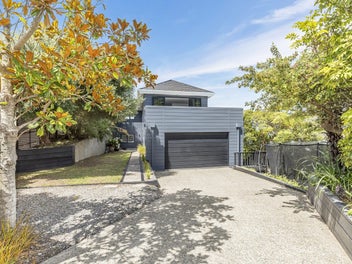 5 Inverell Way, Seatoun, Wellington