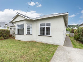6 West Avenue, Saint Clair, Dunedin