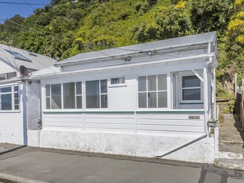 135 Marine Parade, Seatoun, Wellington