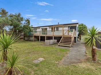 9 Cousins Avenue East, Foxton Beach, Foxton