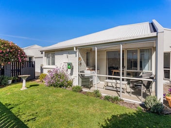 2/32 Rose Street, Somerfield, Christchurch