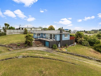 38 Station Street, Tirau
