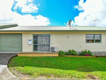2/11 School Rd, Tuakau
