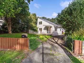 52 Moncrieff Avenue, Clendon Park, Auckland