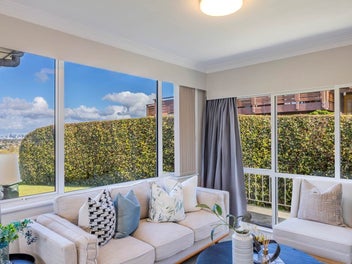 1/279 Sunset Road, Sunnynook, Auckland