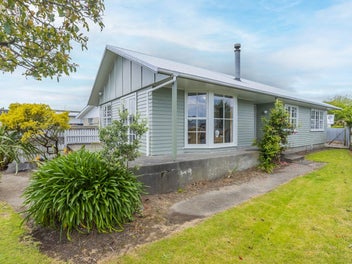 44 Walton Road, Paraparaumu Beach, Paraparaumu
