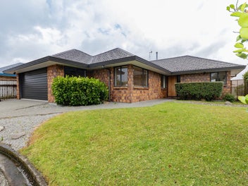 7 Lourie Way, Fitzherbert, Palmerston North