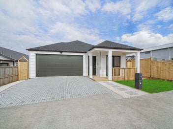 8 Enchantment Lane, Karaka, Papakura