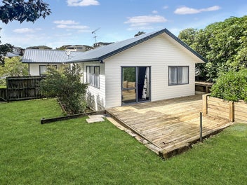 19 Lowburn Place, Clover Park, Auckland