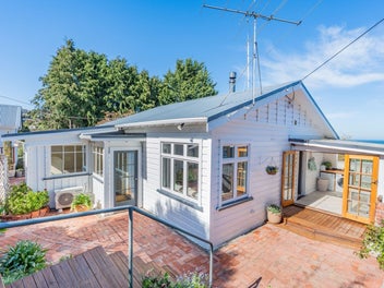 14 Tower Avenue, Waverley, Dunedin