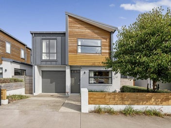 8 Whakaora Lane, Flat Bush, Auckland