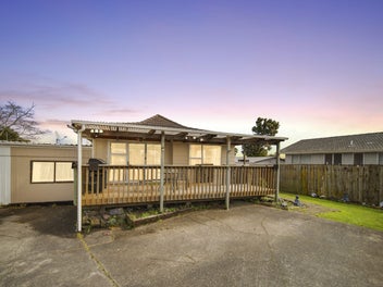 1/10 Dorendia Place, Clendon Park, Auckland