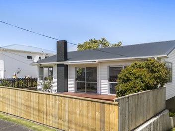 7 York Crescent, Westown, New Plymouth