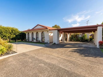 57 Pigeon Mountain Road, Half Moon Bay, Auckland