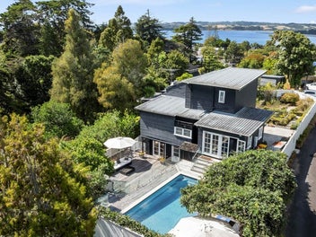 1/18 Fenton Terrace, Cockle Bay, Auckland