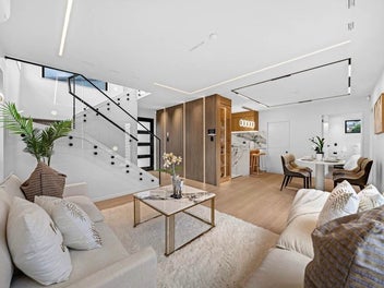 7D Sirius Place, Botany Downs, Auckland