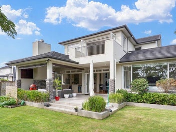 14 Armstrong Farm Drive, East Tamaki Heights, Auckland