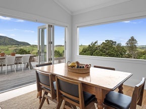 221 Mountain Road, Maungaturoto
