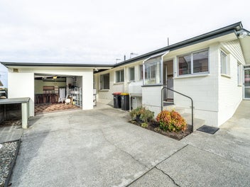 1/8 Onslow Street, Gore, Gore