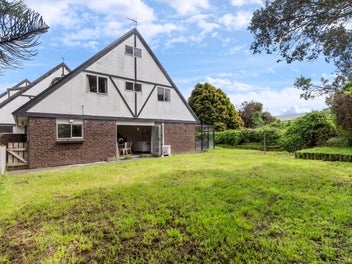 10/31 Mana Avenue, Titahi Bay, Porirua