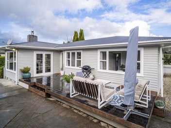 15 Lipscombe Crescent, Havelock North, Havelock North