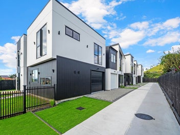 31A Wallace Road, Mangere Bridge, Auckland