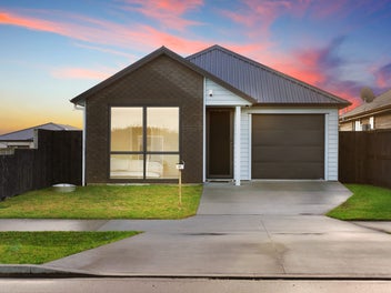 87 MCLARIN RD, Glenbrook, Glenbrook