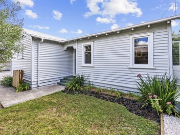 189A Clarkin Road, Fairfield, Hamilton