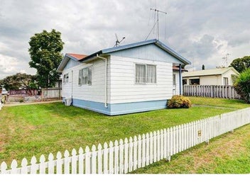 383 Kahikatea Drive, Dinsdale, Hamilton