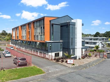 17C/30 Westward Hollow, GLEN EDEN, AUCKLAND