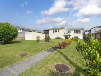 40 Kelwyn Road, Kelston, Auckland