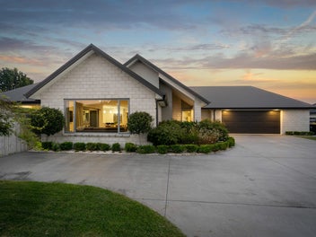 17 Henry Bell Close, Leamington, Cambridge