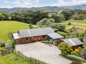 60 Kakariki Way, Whitemans Valley, Upper Hutt