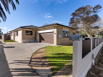 196 Robertson Road, Mangere East, Auckland