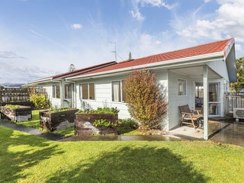 4/63 Main Road, Titahi Bay, Porirua