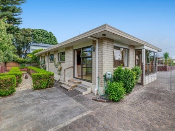 2/7 Alice Avenue, Orewa, Orewa