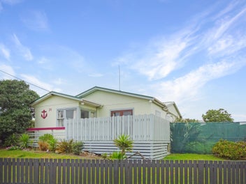 35 Ruanui Street, Himatangi Beach, Himatangi Beach