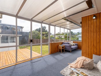 31 Beazley Avenue, Paparangi, Wellington