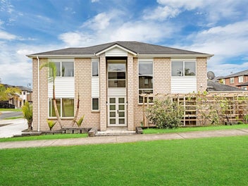 62 Castlederg Drive, Flat Bush, Auckland