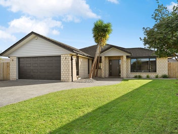 18 Cole Thomas Place, Huntington, Hamilton