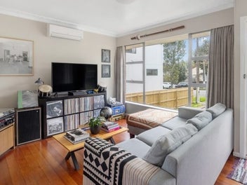 1/75 Richardson Road, Owairaka, Auckland