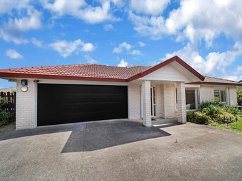2/5 Bowscale Place, Northpark, Auckland