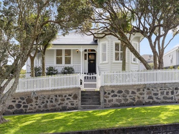 16 Arthur Street, Onehunga, Auckland